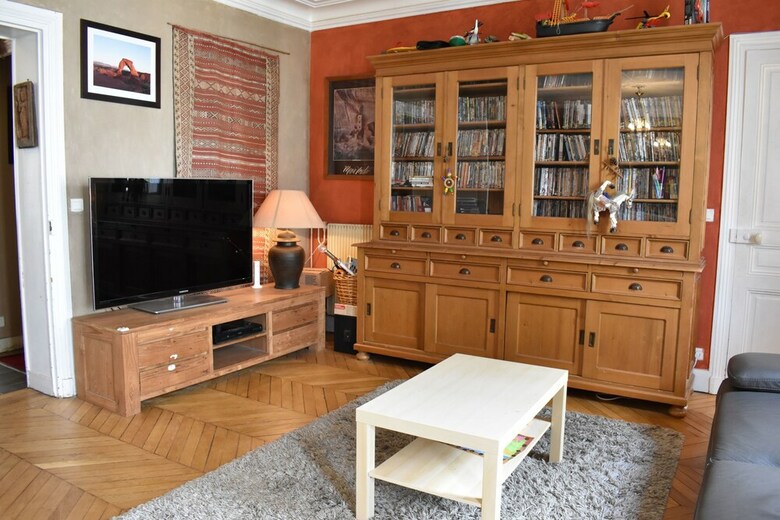 2 Bedroom Family Apartment In Saint-mand�