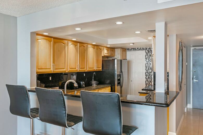 Apartamentos Bayfront Gem With Balcony And Pool