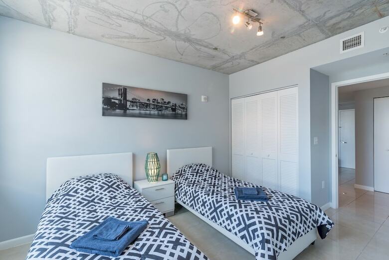 Apartamentos Modern, Cozy 2 Bdr With Balcony,steps From Beach