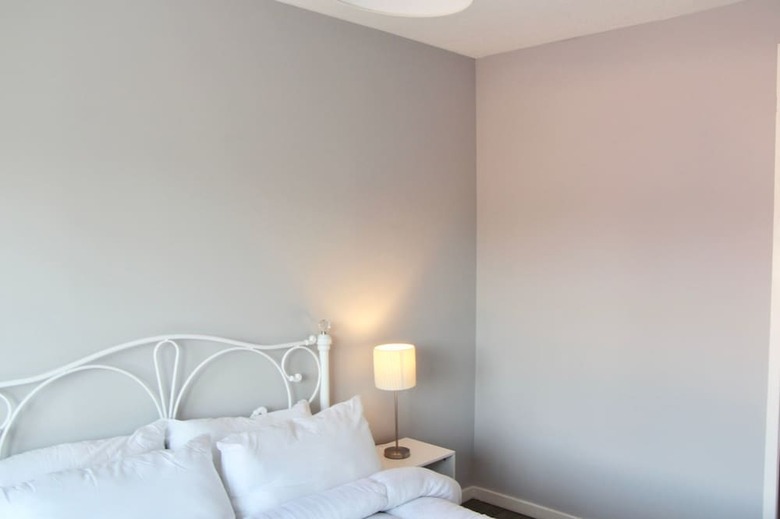 Gorgeous Newly Renovated 2 Bedroom Apartment