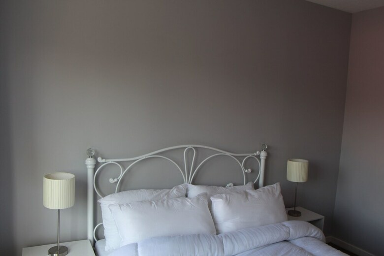 Gorgeous Newly Renovated 2 Bedroom Apartment