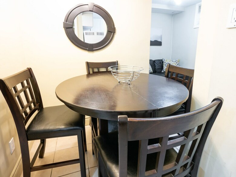 Cosy 2 Bedroom Apartment Near Corso Italia