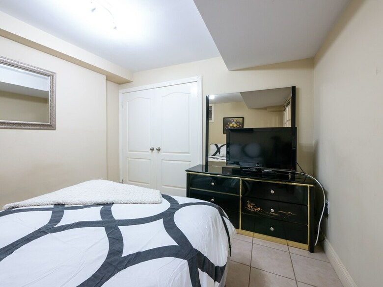 Cosy 2 Bedroom Apartment Near Corso Italia