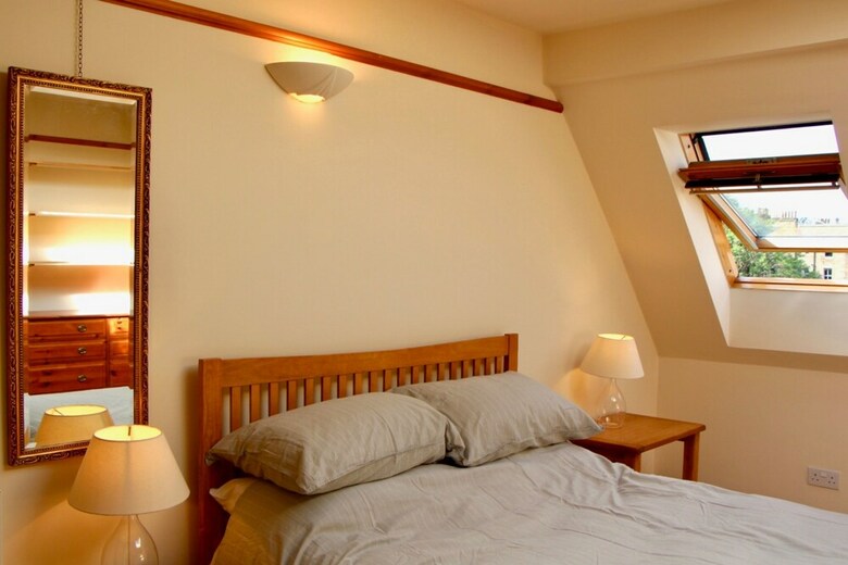 Apartamentos Homely 3 Bedroom Flat With Castle Views