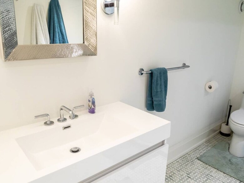 Modern 1 Bedroom Apartment In Palmerston Village