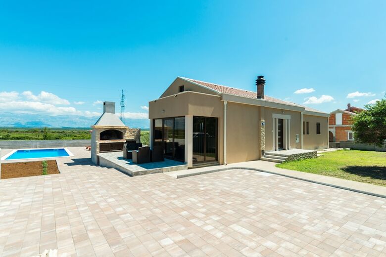 Villa Maslina With Private Pool