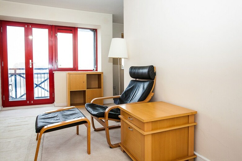 Quiet 3 Bedroom Apartment With Stunning Views