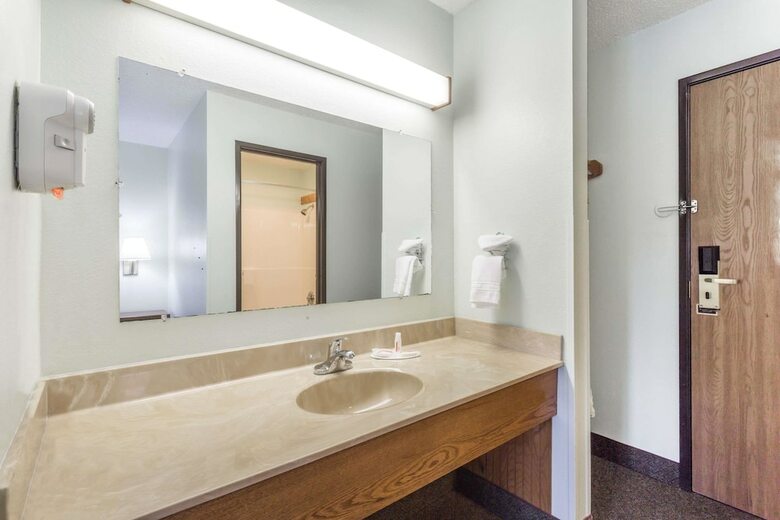 Motel Super 8 By Wyndham Gallipolis Pt Pleasant Area