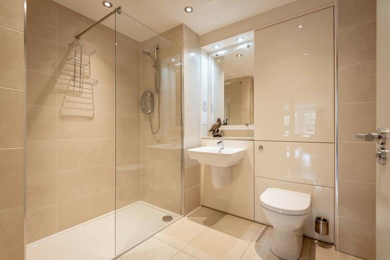 Kinness House Luxury Apartment