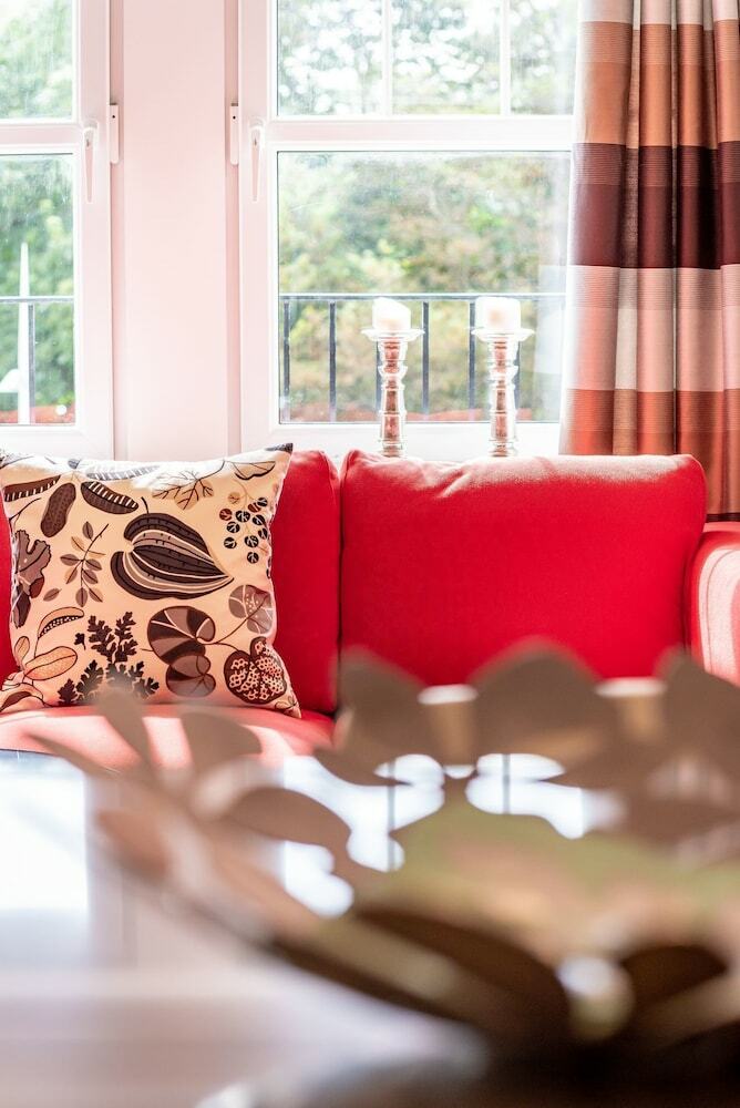 Kinness House Luxury Apartment