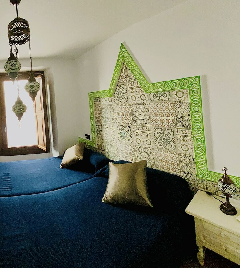 Arab House D�oro Alhambra Center