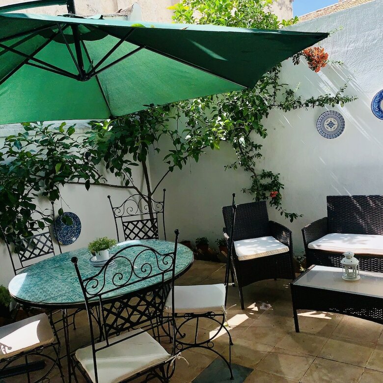 Arab House D�oro Alhambra Center