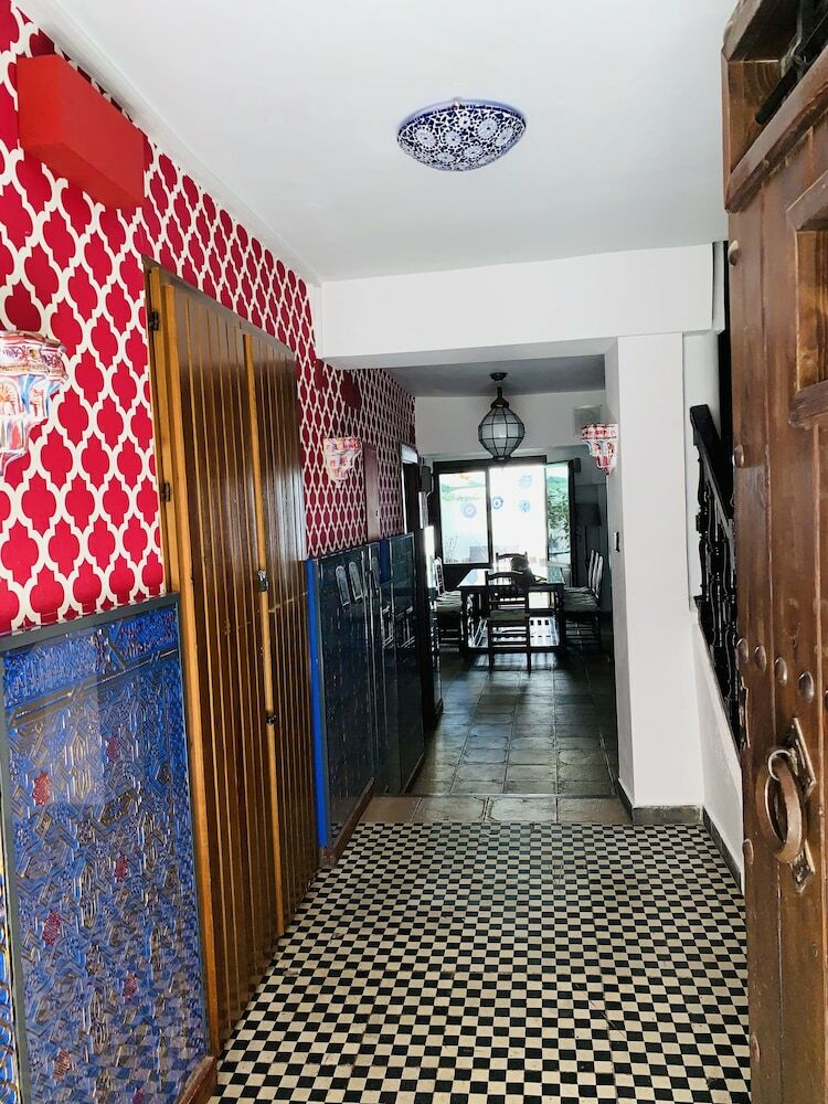 Arab House D�oro Alhambra Center