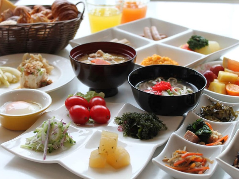 Hotel Loisir Spa Tower Naha
