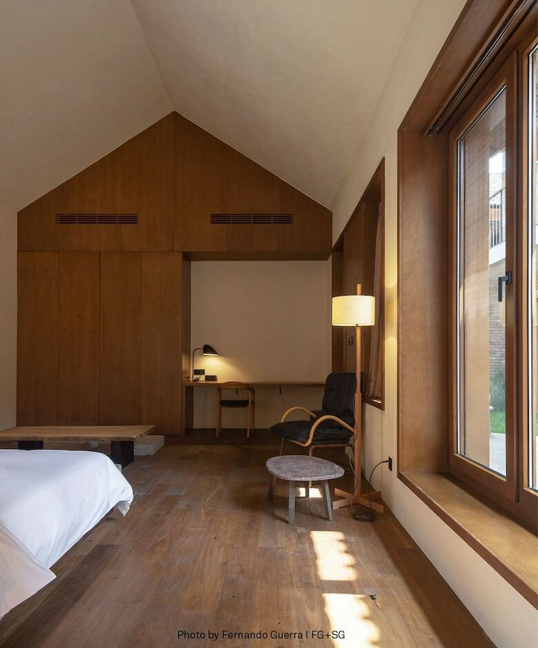 Hotel Sansa Village
