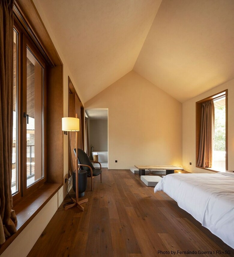 Hotel Sansa Village