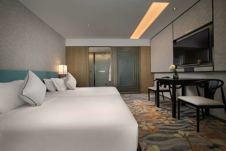Hotel Ramada By Wyndham Zhenjiang City Center