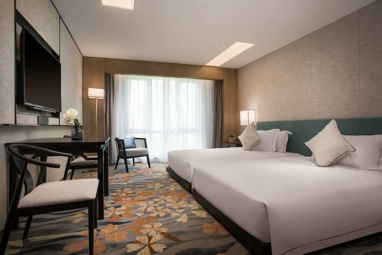 Hotel Ramada By Wyndham Zhenjiang City Center