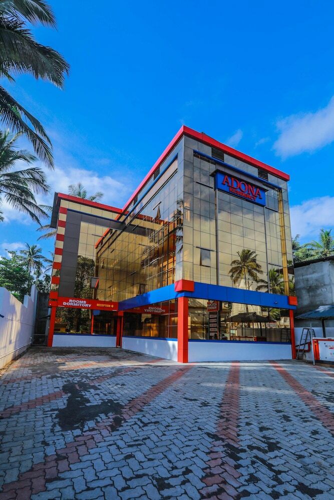Hostal Adona Residency