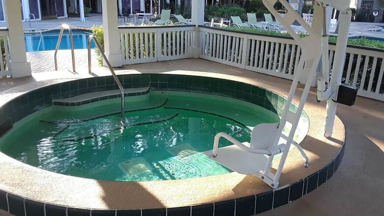 Tropical Oaks Villa