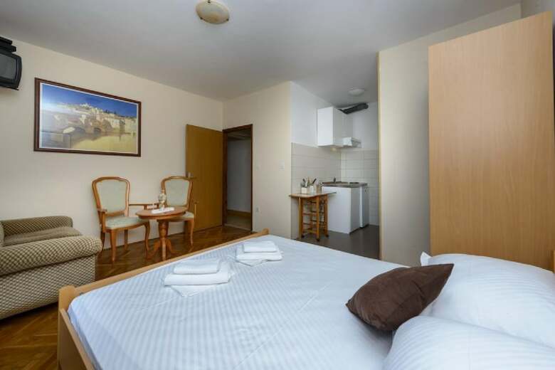 Hotel Apartments Botica