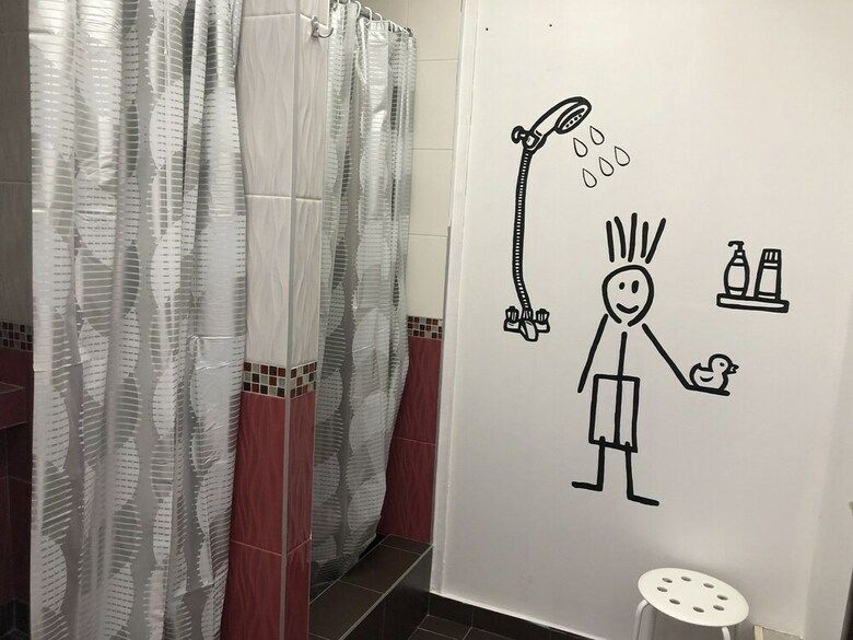 L-hotel