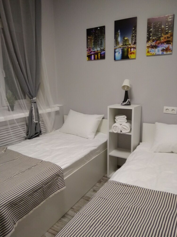 L-hotel