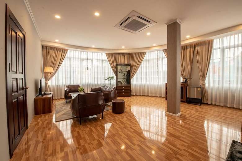 One Vientiane Hotel & Restaurant