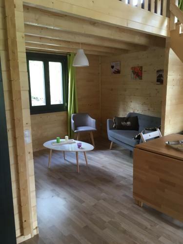 Parc R�sidentiel De Loisir : Le Loup Blanc Du Riou