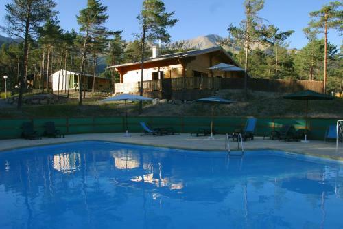 Parc R�sidentiel De Loisir : Le Loup Blanc Du Riou