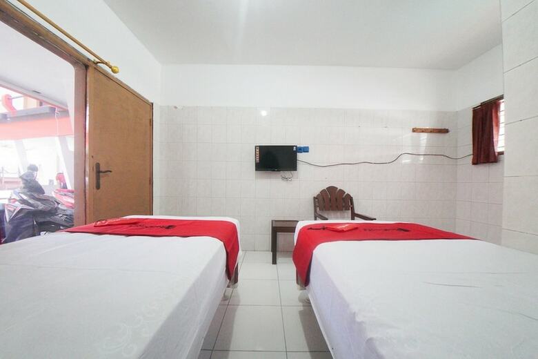Hotel Reddoorz @ Tretes 2