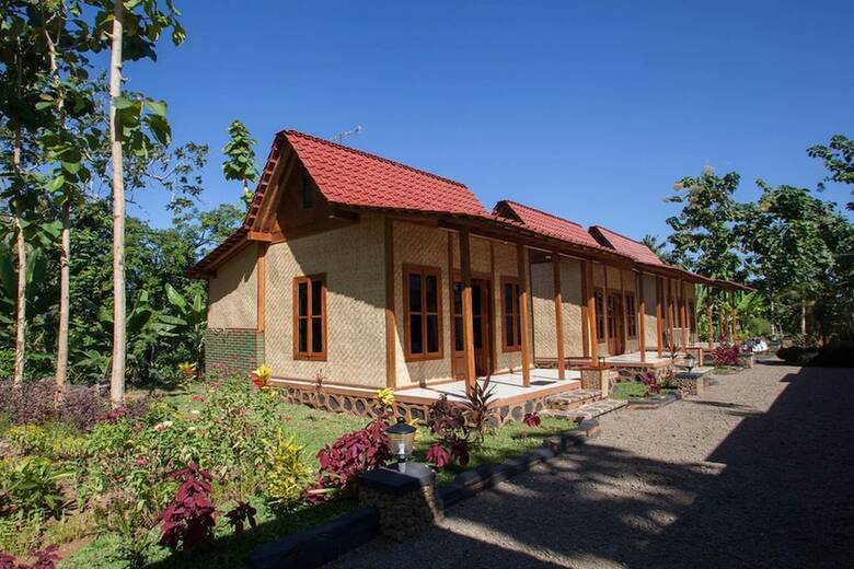 Hotel Reddoorz Near Karangasem Train Station 2
