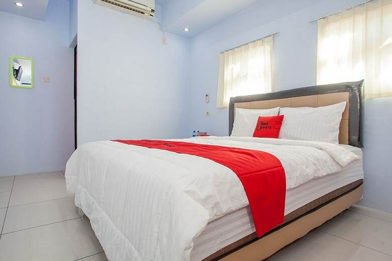 Hotel Reddoorz Near Karangasem Train Station 2