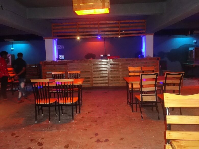 Hotel The Neelam Executive