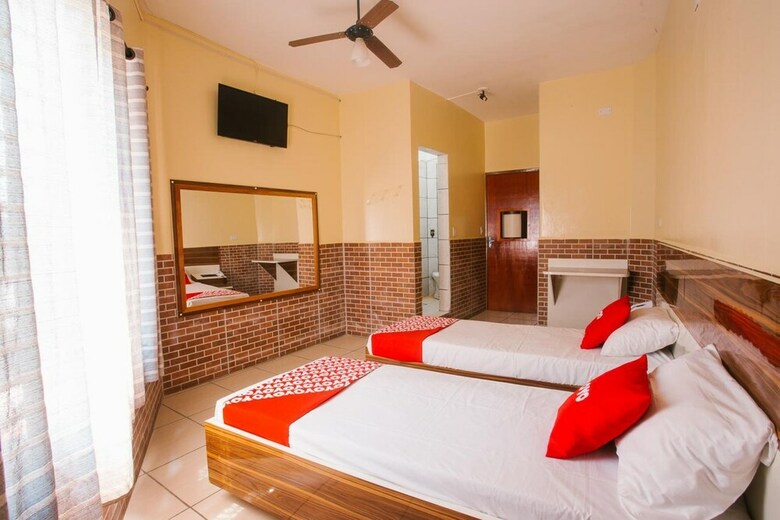 Oyo Hotel Green Mau�