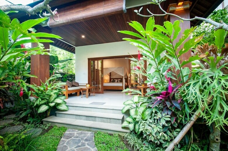 Bed & Breakfast Flamboyant Villa Ubud