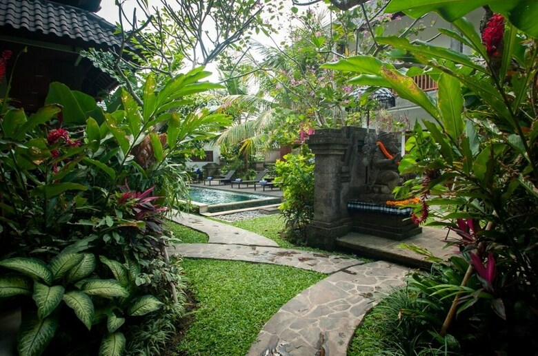 Bed & Breakfast Flamboyant Villa Ubud