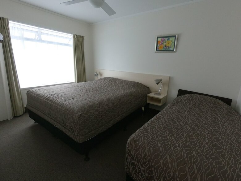 Castle Court Motel