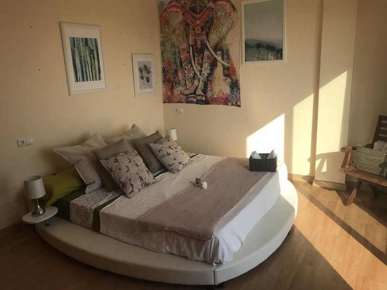 Hotel Rooms In Seafront Villa