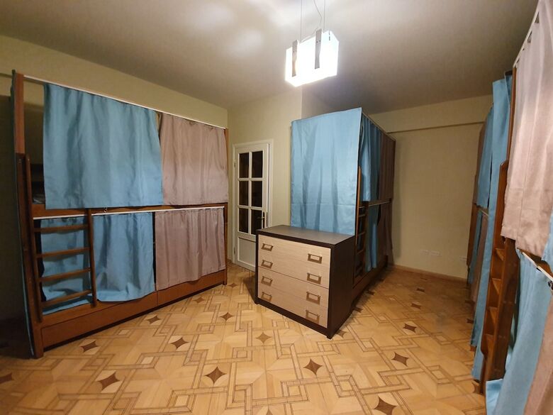 Hostal Doss Hotel And Hostel