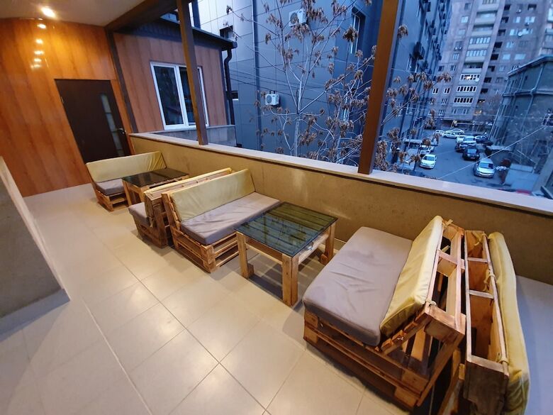 Hostal Doss Hotel And Hostel