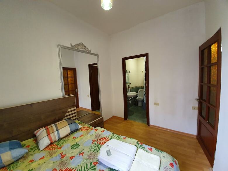 Hostal Doss Hotel And Hostel