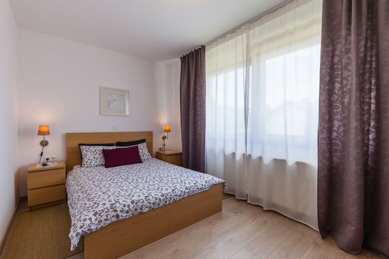 Hotel Rooms & Apartments Karlo