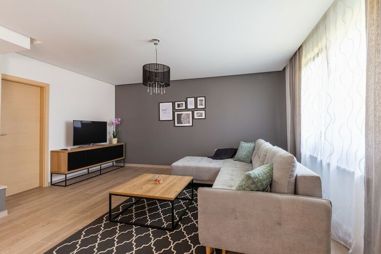 Hotel Rooms & Apartments Karlo