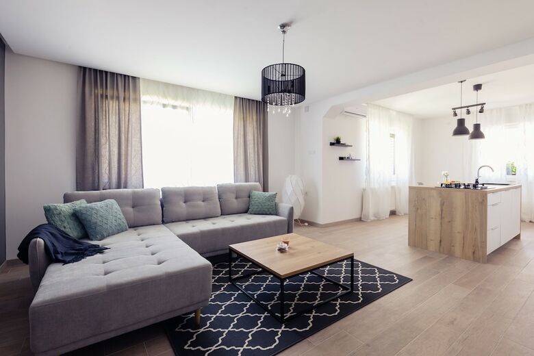Hotel Rooms & Apartments Karlo