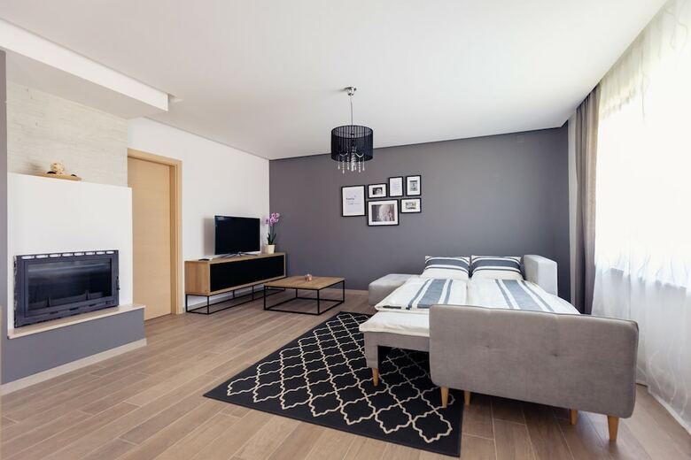 Hotel Rooms & Apartments Karlo