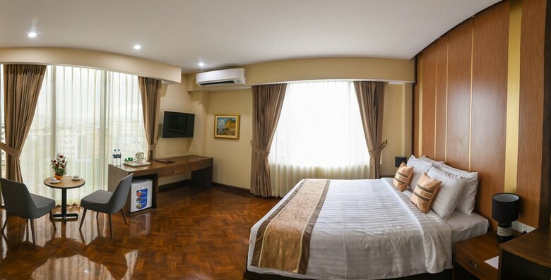 New Wave Hotel