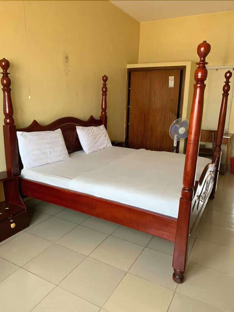 Jeliza Hotel