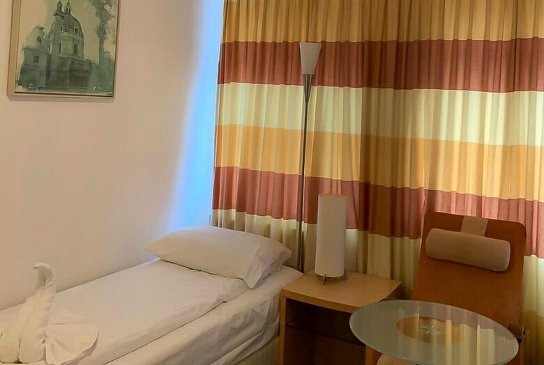 Lovely Hotel Near K�ln Messe And Arena