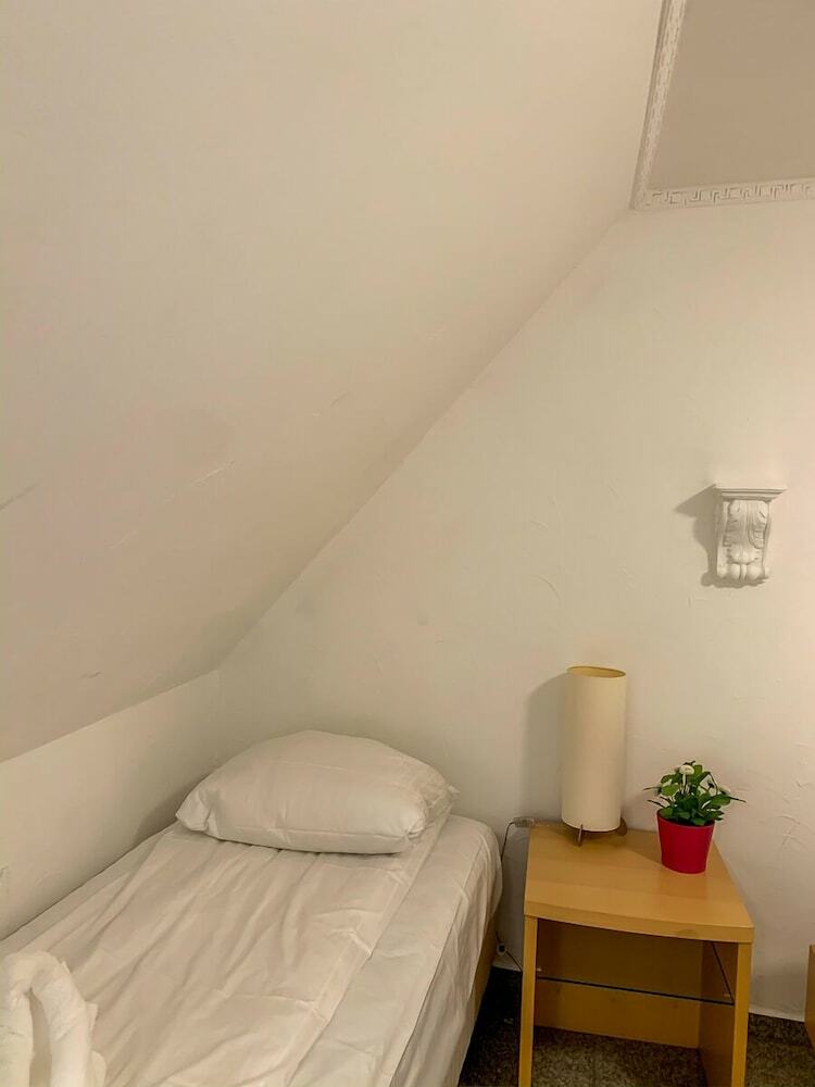 Lovely Hotel Near K�ln Messe And Arena